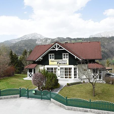 Appartementhaus Parzer พรุกแกร์น ภายนอก รูปภาพ