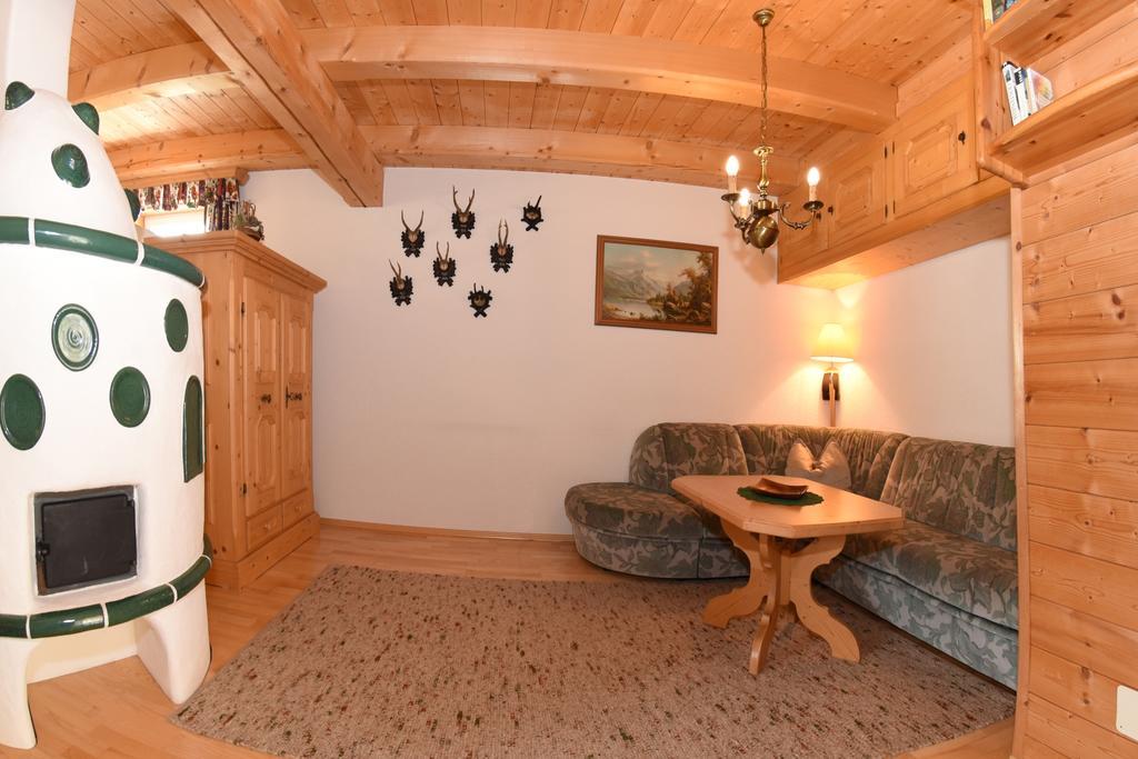 Appartementhaus Parzer พรุกแกร์น ภายนอก รูปภาพ